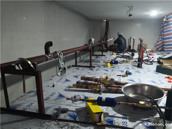 速冻库管道安装现场